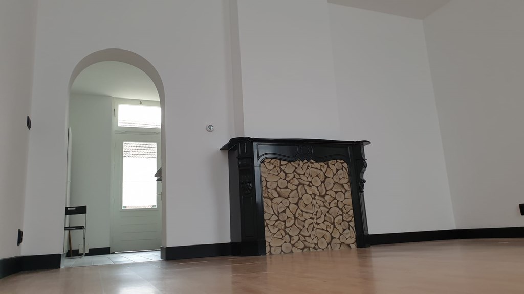 Hoofdstraat 40A woonkamer doorgang naar de keuken.jpg